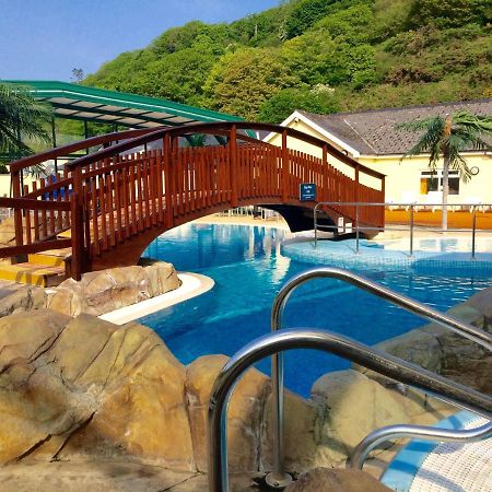 Cardigan Bay Holiday Park Oda fotoğraf